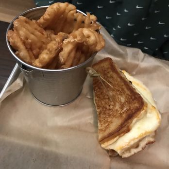 Atlas Tavern - Grilled cheese - Pubs Near Me - Columbus, Ohio