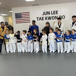 JUN LEE Taekwondo