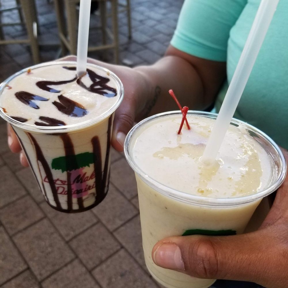 Mudslide and non alcoholic banana Mudslide and non alcoholic banana
