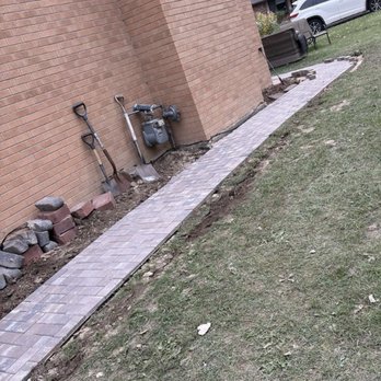 Kettle River - Different view of side walkway from Backyard to front door. - Masonry/Concrete Near Me