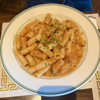 Espo's - Vodka past. My vegetarian daughter loved it. - Italian Near Me - Raritan, New Jersey