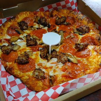 River Rick's Pizzeria - Pizza - Pizza Near Me - Laughlin, Nevada