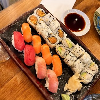 HILO Poke & Sushi - Nigiri and sushi rolls - Sushi Bars Near Me - Washington, DC, District of Columbia