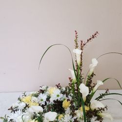 University Flowers - Beautiful urn arrangements