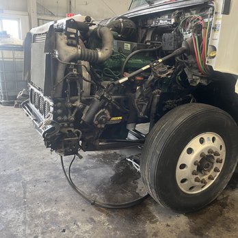Naperville Truck Center - Commercial Truck Repair Near Me - Naperville, Illinois Naperville Truck Center - Commercial Truck Repair Near Me - Naperville, Illinois