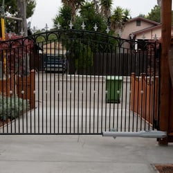 Best Garage Door Repair Services Near Me October 2021 Find Nearby Garage Door Repair Services Reviews Yelp Best Garage Door Repair Services Near Me October 2021 Find Nearby Garage Door Repair Services Reviews Yelp