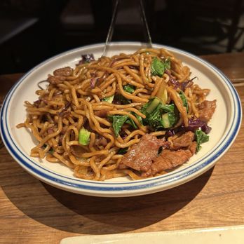 O Mandarin - Beef Chao Mein - Szechuan Near Me - Hicksville, New York O Mandarin - Beef Chao Mein - Szechuan Near Me - Hicksville, New York