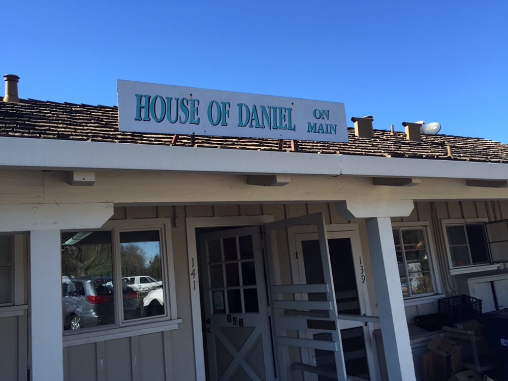 House of Daniel On Main Logo