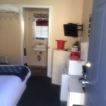 Shell Beach Inn - Mini or cozy room... Perfect for a couple - Hotels Near Me - Pismo Beach, California