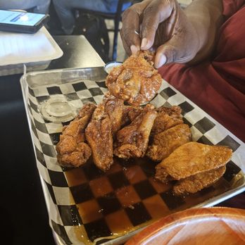 Wingnutz Buffalo - Honey garlic wings - Chicken Wings Near Me - Cheektowaga, New York Wingnutz Buffalo - Honey garlic wings - Chicken Wings Near Me - Cheektowaga, New York