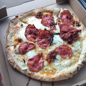 Cane Rosso - The Fat Bastard- thin crust pizza with bacon marmalade - Pizza Near Me - Dallas, Texas