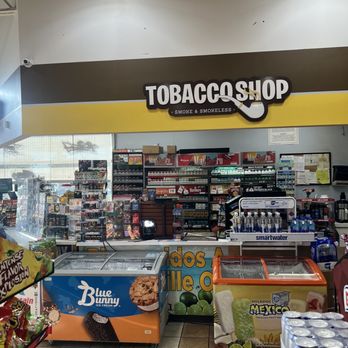 Shell - Lots of tobacco options and ice cream - Chicken Shop Near Me - Nashville, Tennessee