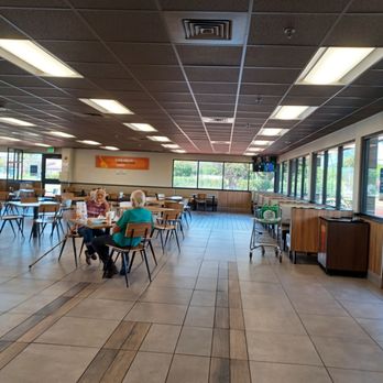 Burger King - 10-27-23 Huge renovated dine-in area - Burgers Near Me - Afb, Hawaii