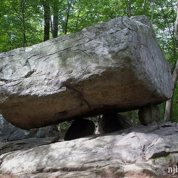 Balanced Rock - Tripod rock,boonton nj - Landmarks & Historical Buildings Near Me - North Salem, New York