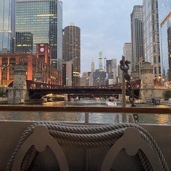 Shoreline Sightseeing - Skyline - Architectural Tours Near Me - Chicago, Illinois