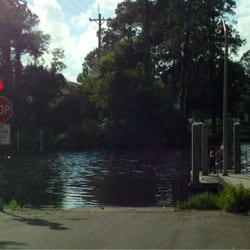 Wayne B Stevens Boat Ramp - Hand launch area.