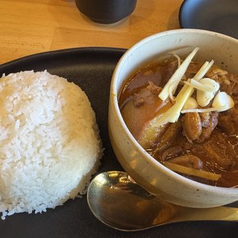 Manaao - Northern Pork Belly Curry with Jasmine Rice - Thai Near Me - Tustin, California