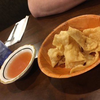 Moon Star - Free crispy wonton chips with sauce - Chinese Near Me - Endicott, New York
