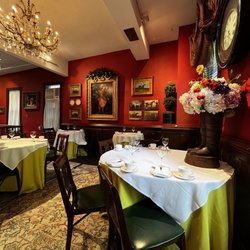 Kings' Carriage House - Indoor upstairs dining room