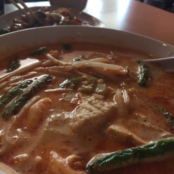 Red Pepper Asian - Aromatic coconut milk curry noodles with delicate spices, without gluey starchiness. Perfect for warming up during cold weather. - Malaysian Near Me - Raleigh, North Carolina
