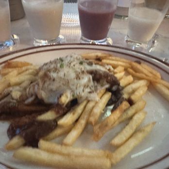 Jilli - What we got. Compare the sauce. At this point, we only ate a handful of the sauceless fries on the right side.. - Korean Near Me - San Francisco, California