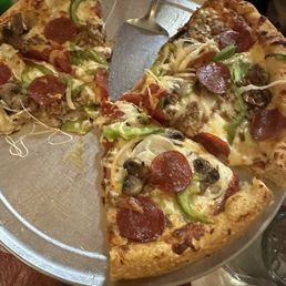 Deluxe pizza ! Deluxe pizza !