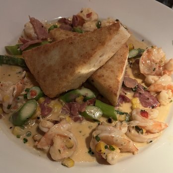 Carlyle - New Orleans Shrimp & Creamy Grit Cake - New American Near Me - Arlington, Virginia