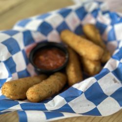 The Landing Beach Bar - Mozzarella sticks
