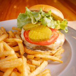 Caipy Sports Bar - X-Burguer