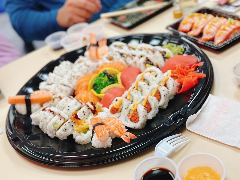 Sushi Neko Logo