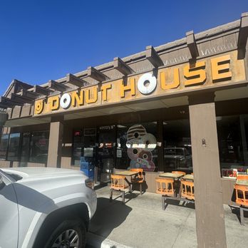 OJ's Donuts House - Outside - Donuts Near Me - Big Bear Lake, California OJ's Donuts House - Outside - Donuts Near Me - Big Bear Lake, California