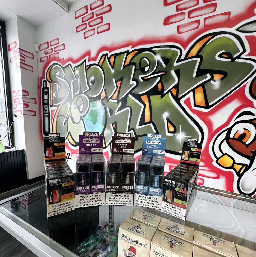 SMOKERS WORLD Updated September 2024 38 Photos 804 Higgins Rd