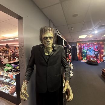 Terror Trader - Frankenstein display - Books, Mags, Music & Video Near Me - Chandler, Arizona