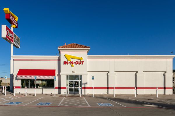 In-N-Out Burger by null