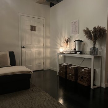 Cocoon Day Spa San Francisco - Soma - Waiting room - Massage Near Me - San Francisco, California Cocoon Day Spa San Francisco - Soma - Waiting room - Massage Near Me - San Francisco, California
