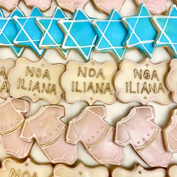 Cakes By Chris Furin - Custom cookies with hand painted gold decorations - Bakeries Near Me Cakes By Chris Furin - Custom cookies with hand painted gold decorations - Bakeries Near Me