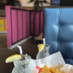 Fuego - Chips, salsa and comfy atmosphere