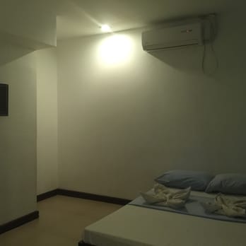 Ziur Inn - room 202 - Hotels Near Me - Laoag City, ILN
