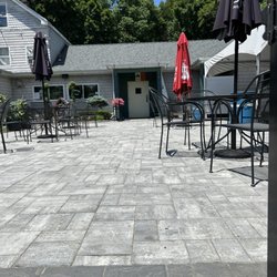 Shanahan's Bar and Grill