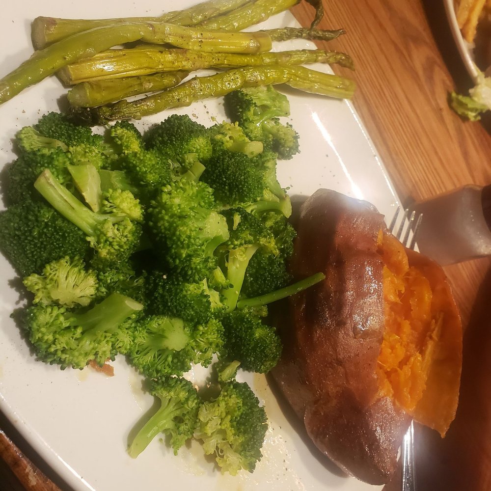 Outback Steakhouse - Vegetarian meal a la carte - Steakhouses Near Me - Springfield, Pennsylvania Outback Steakhouse - Vegetarian meal a la carte - Steakhouses Near Me - Springfield, Pennsylvania