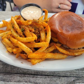Mallards Southern Kitchen - Peanut butter jalapeño smash burger - Seafood Near Me - Shakopee, Minnesota