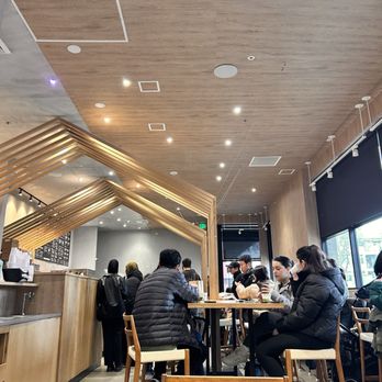 Nana's Green Tea - ambiance - Desserts Near Me - Bellevue, Washington