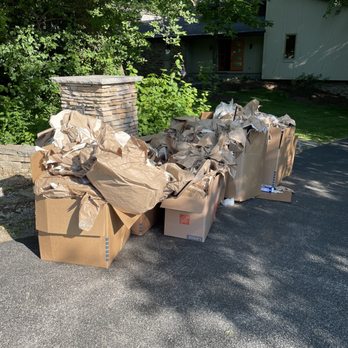American Van Lines - Garbage left by driver from his previous delivery! - Movers Near Me - Pompano Beach, Florida American Van Lines - Garbage left by driver from his previous delivery! - Movers Near Me - Pompano Beach, Florida