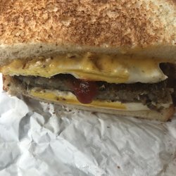 Charlies Chicken & Eats - Scrapple, egg & cheese