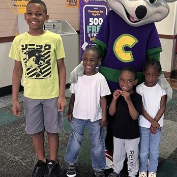 Chuck E. Cheese - My babies enjoying themselves - Pizza Near Me - Glen Burnie, Maryland