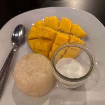 Khao Thai and Sushi - Mango sticky rice - Thai Near Me - Scottsdale, Arizona
