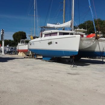 Catamaran Boat Yard - DIY Boatyard - Boating Near Me - Key Largo, Florida Catamaran Boat Yard - DIY Boatyard - Boating Near Me - Key Largo, Florida