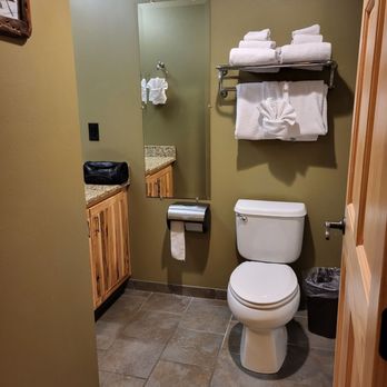 Hope Lake Lodge - Clean bathroom - Hotels Near Me - Cortland, New York Hope Lake Lodge - Clean bathroom - Hotels Near Me - Cortland, New York