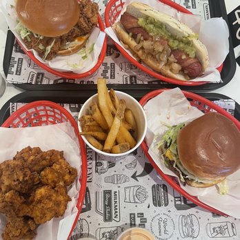 Milkman - Chicken tenders, burger, chicken sandwich, hotdog - Burgers Near Me - Cincinnati, Ohio Milkman - Chicken tenders, burger, chicken sandwich, hotdog - Burgers Near Me - Cincinnati, Ohio