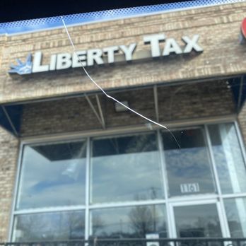 Sunrise Chevrolet - Crack upper windshield on driver side - Auto Repair Near Me - Glendale Heights, Illinois Sunrise Chevrolet - Crack upper windshield on driver side - Auto Repair Near Me - Glendale Heights, Illinois